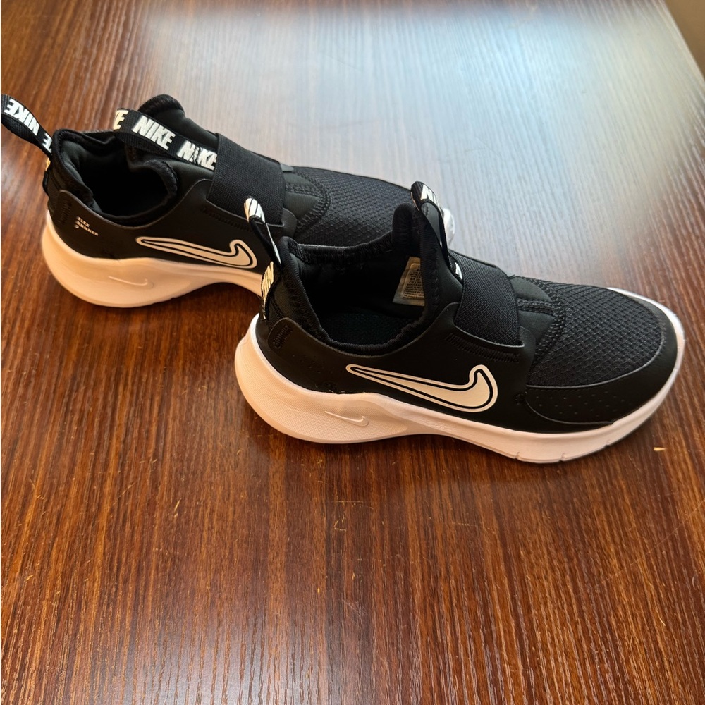 Toddler NIKE FLEX RUNNER SNEAKERS 13C nwot